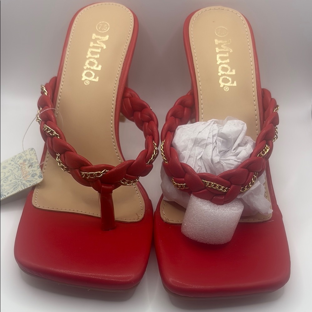Mudd Red Sandals Chic and Comfortable size 7.5